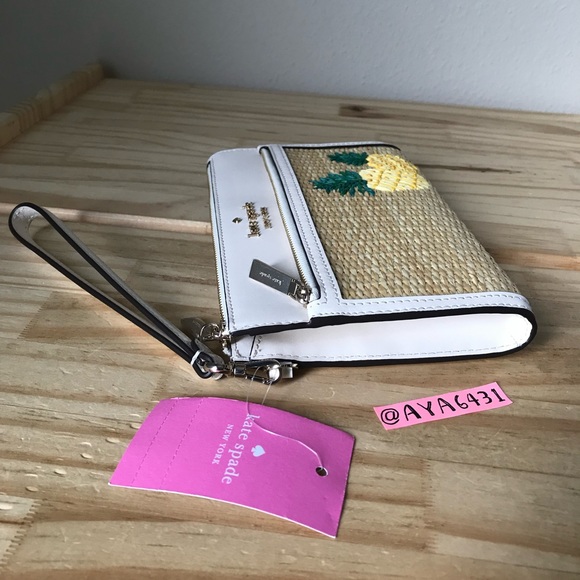 Kate spade wallet/wristlet🎈🎈 - Picture 4 of 9